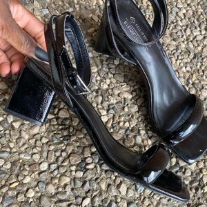 SIZE 9 | BLACK OPEN TOE LOW HEEL | 2 INCH